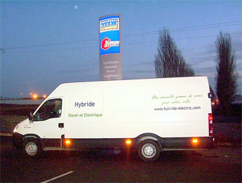 L'Iveco Daily Hybride de Newteon en test � Chatellerault - Photo 1