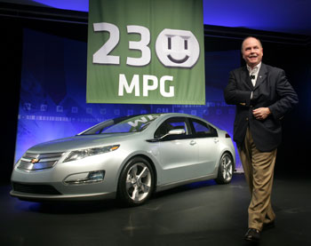 Fritz Henderson, PDG de General Motors, annonce les derni�res nouvelles de la Chevrolet Volt