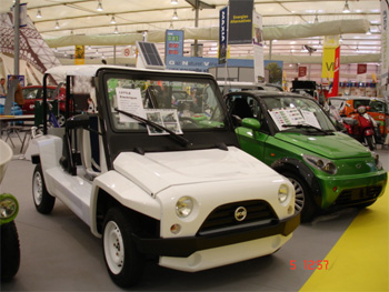 La Little (� gauche) et la MyCar sont pr�sent�es en exclusivit� � la Foire Europ��nne de Strasbourg