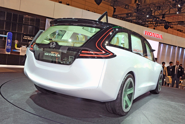 Honda Skydeck - Un concept de monospace hybride � Tokyo - Photo 2