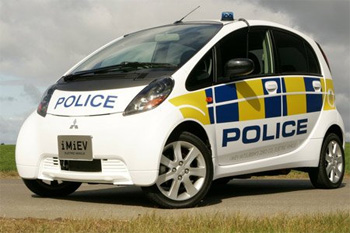 La police Anglaise va tester la Mitsubishi i-MiEV - Photo 1