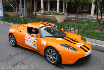 Tesla Roadster : 390 km en une seule charge ! - Photo 1