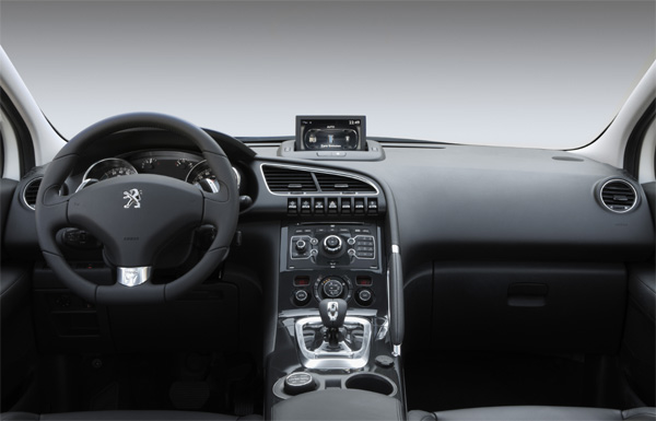 Peugeot 3008 Hybrid4 - Vue int�rieur avec l'�cran 7