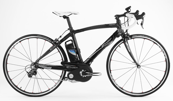 L'Ultra-Light ne p�sera que 14.3 kg gr�ce � l'utilisation de pi�ces en carbone mais son prix de vente sera plut�t �lev� : 6999 � TTC
