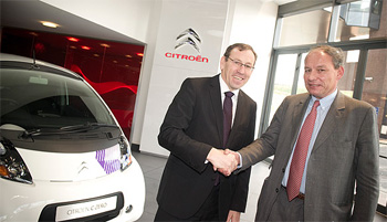 Fr�d�ric BANZET, le directeur g�n�ral de Citro�n, et Rolf L�bke, le PDG de DB Fuhrpark.