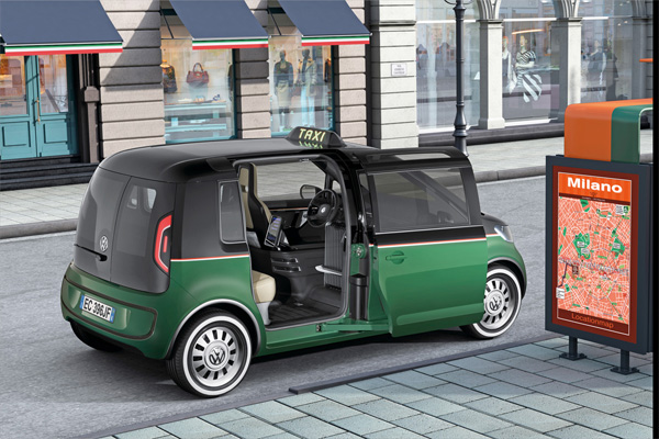 L'acc�s au v�hicule par une porte lat�rale fait partie des originalit�s du Concept