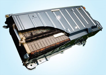 Toyota fait recycler les batteries de ses voitures hybrides en France - Photo 1