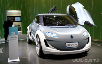 La Renault Zoe ZE, ici au Salon de Gen�ve, pourrait prochainement �quiper la flotte de la soci�t� Schindler