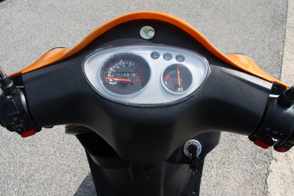 Scooter �lectrique � batteries amovibles CleanScoot CS 1500 � Pr�sentation et essai - Photo 2