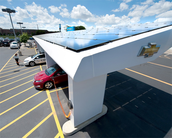Des panneaux solaires pour recharger la Chevrolet Volt - Photo 2