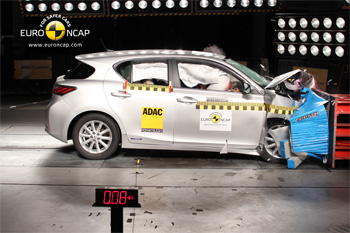Crash-tests Euro NCAP - 5 �toiles pour la Lexus CT 200h - Photo 1