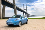 Acc&eacute;der &agrave; la news : nissan_leaf_voiture_annee.jpg