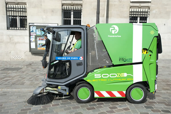 Des balayeuses de voirie �lectriques test�es � Paris - Photo 1