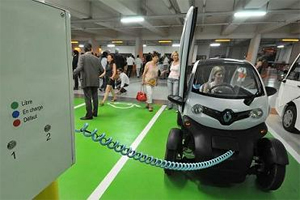 Bornes de recharge � Le Pays d�Aix �quipe ses parkings avec DBT - Photo 1