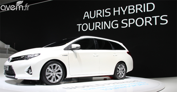 Auris Touring Sports � Toyota d�voile le premier break compact hybride au Mondial de Paris - Photo 2
