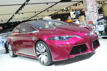 Toyota NS4 � Une hybride rechargeable familiale pour 2015 - Photo 1