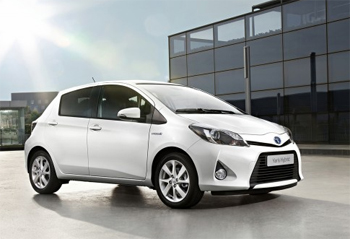 La Toyota Yaris Hybride remporte le Grand Prix � Auto Environnement � MAAF 2012 - Photo 1