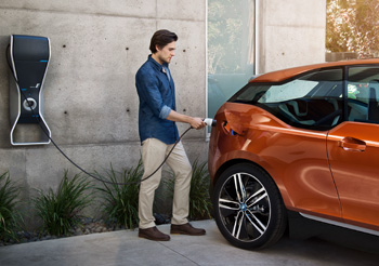 Infrastructures de charge – BMW signe un accord mondial avec Schneider et TMH - Photo 1 Infrastructures de charge – BMW signe un accord mondial avec Schneider et TMH - Photo 1