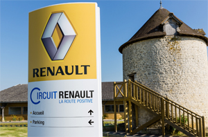 Renault inaugure un espace dédié à l’éco-conduite - Photo 1 Renault inaugure un espace dédié à l’éco-conduite - Photo 1