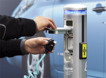 Bolloré remporte la gestion des bornes de recharge de Londres Bolloré remporte la gestion des bornes de recharge de Londres