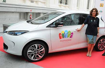 Ana Botella, Maire de Madrid, souhaite promouvoir la candidature de la ville aux JO 2020 grâce à la Zoé Ana Botella, Maire de Madrid, souhaite promouvoir la candidature de la ville aux JO 2020 grâce à la Zoé