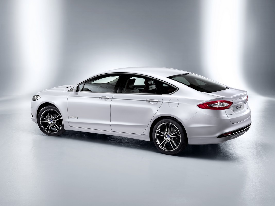 Vehicule hybride ford #2