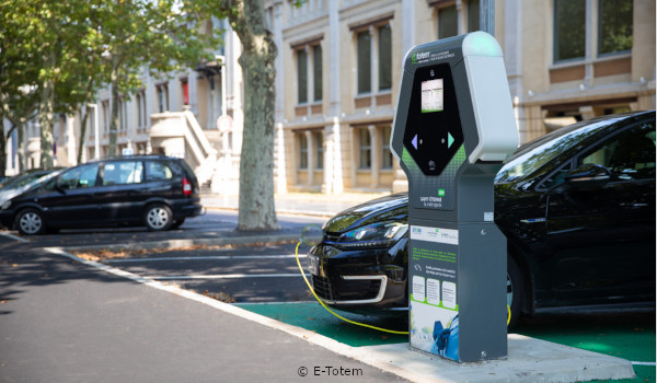 Faut-il forcément installer une borne de recharge pour voiture