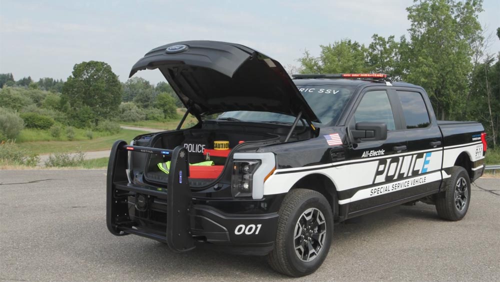 Pickup électrique Ford F-150 Lightning Pro SSV Police