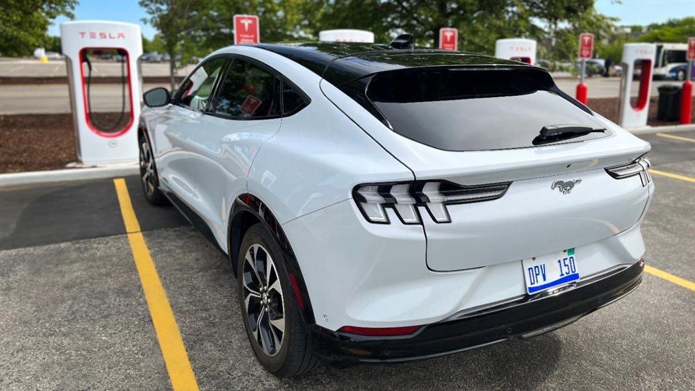 Accord Tesla et Ford pour la recharge des véhicules électriques