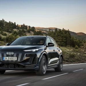 Audi dévoile le Q6 e-tron, un SUV avec lequel elle entend se relancer