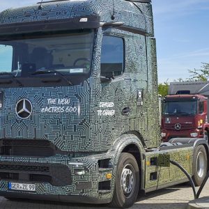 1 000 km par jour et la recharge MCS pour le Mercedes eActros 600