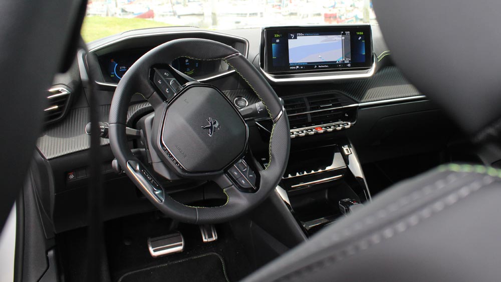 Peugeot e-208