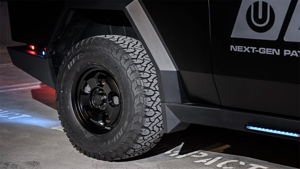 Tesla Cybertruck Police