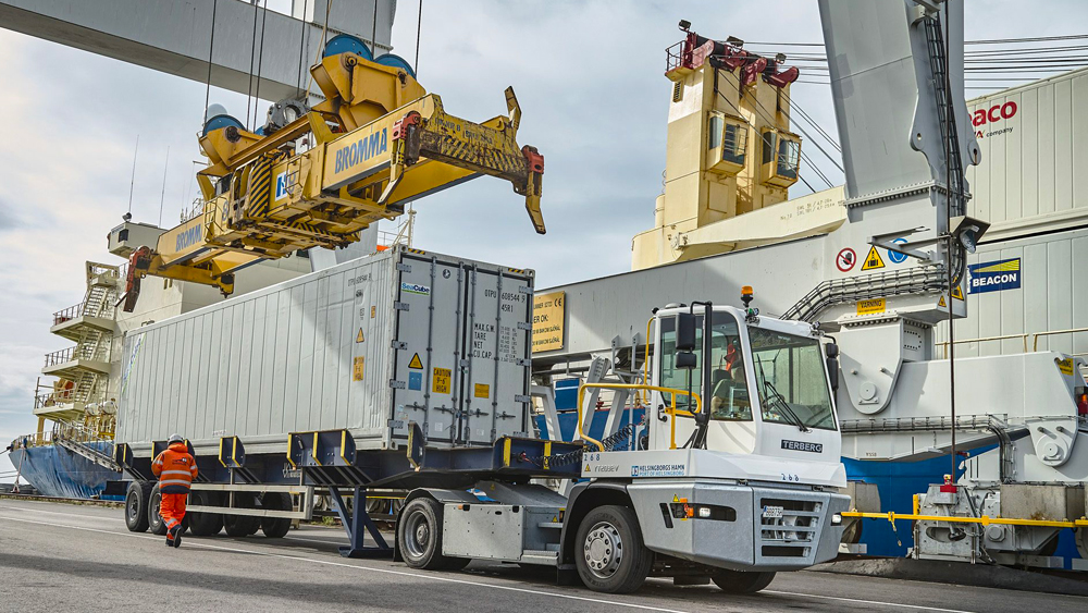 L'unité de transmission CeTrax de ZF équipe aussi les tracteurs logistiques électriques