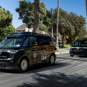 Bientôt un service de taxis autonomes avec le Volkswagen ID. Buzz