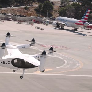 Premier vol en eVTOL entre deux aéroports publics