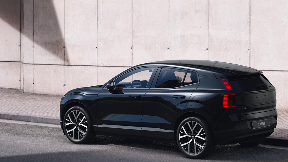 Volvo EX30 Black Edition