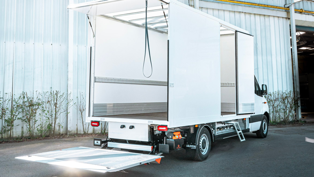 Mercedes eSprinter châssis-cabine carrossé par Laloyeau