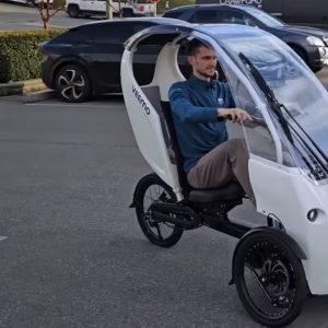 Le tricycle électrique Veemo arrive en Europe en février 2026