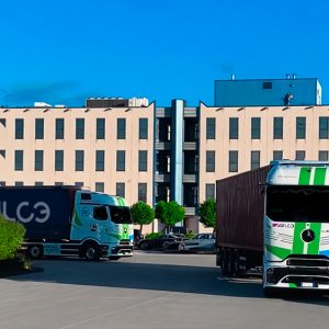 En Italie, Ikea passe aux camions électriques avec le Mercedes eActros