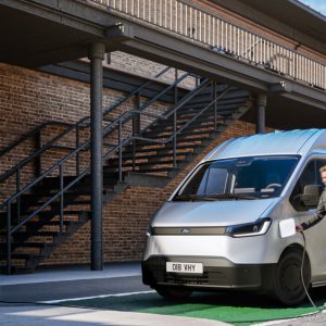 Ford ajoute à ses utilitaires électriques un nouveau Transit compact