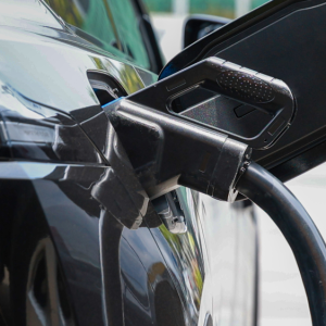 Borne Recharge Service et Vertigo proposent une offre dédiée aux flottes électriques