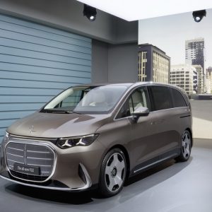 Mercedes dévoile le nouveau VLE, un Van aux allures de limousine