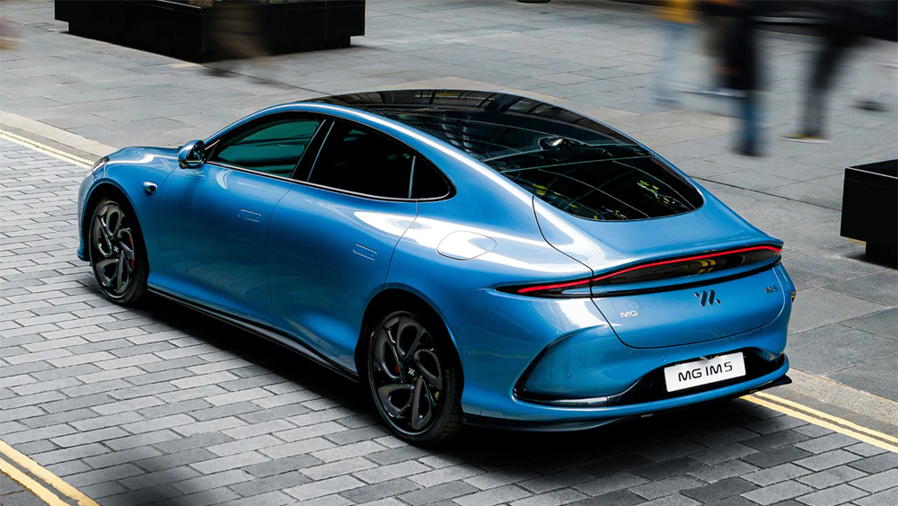 Berline électrique MG IM5