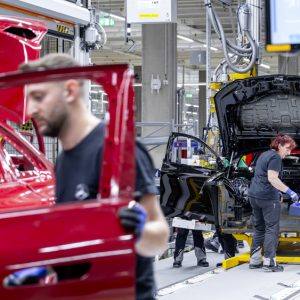 La production de la nouvelle Mercedes Classe C électrique démarre