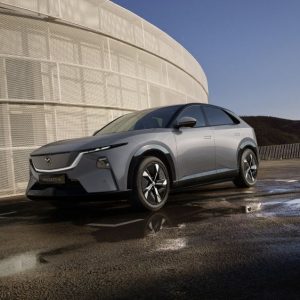 SUV 100% électrique de taille moyenne, le Mazda CX-6e disponible à la commande