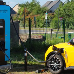 Comment réduire le coût de la recharge d’un véhicule électrique cet été ?