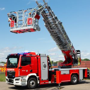 Un premier camion de pompiers électrique sur base MAN eTGM