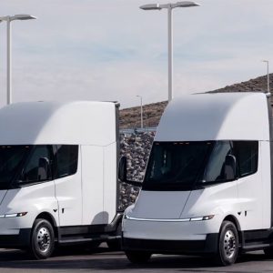 Le camion électrique Tesla Semi pour l&rsquo;Europe présenté en septembre 2026